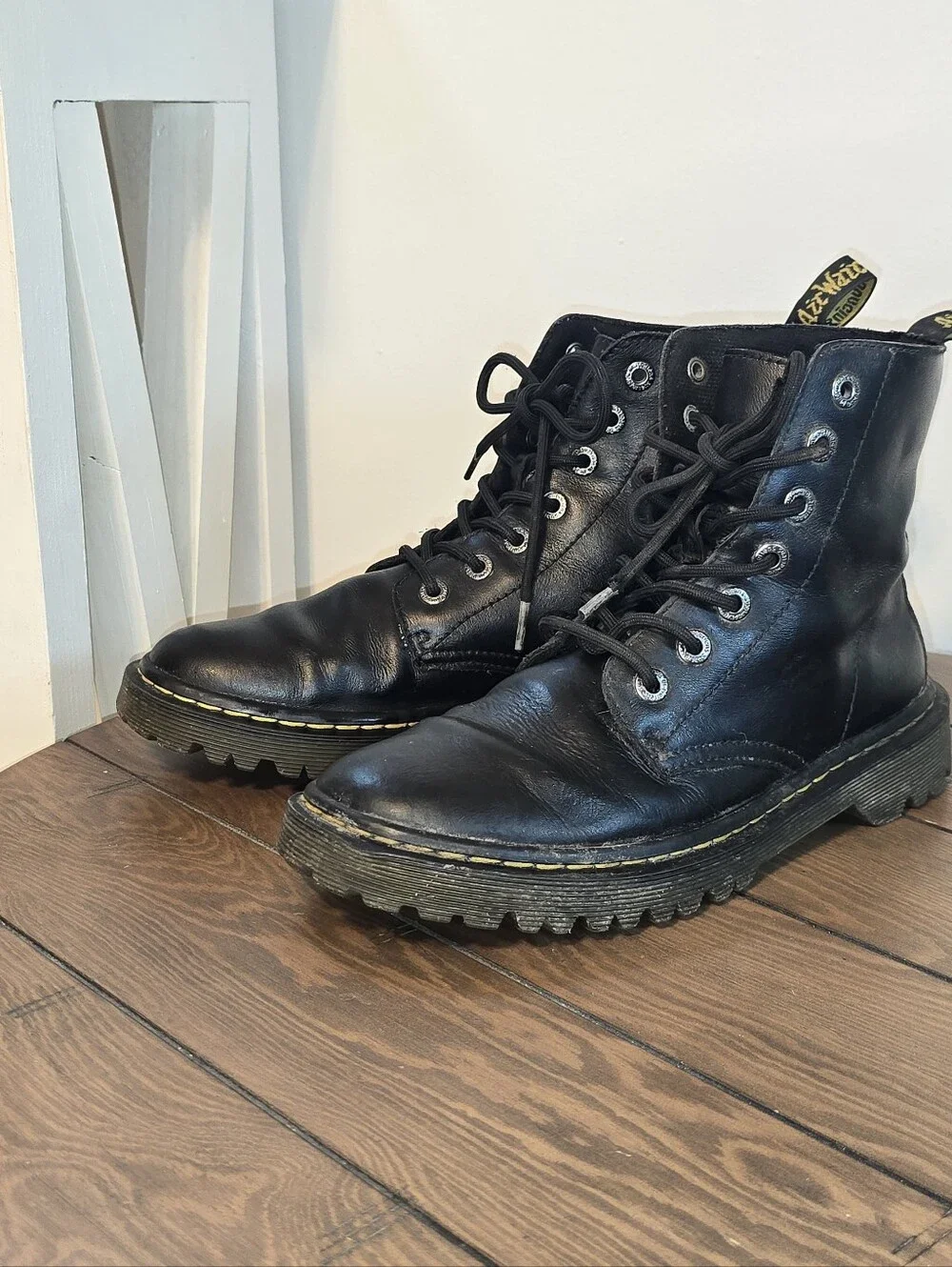 Dr. Martens Luana  Black Leather Lace-Up Combat Boots Women's Size 9